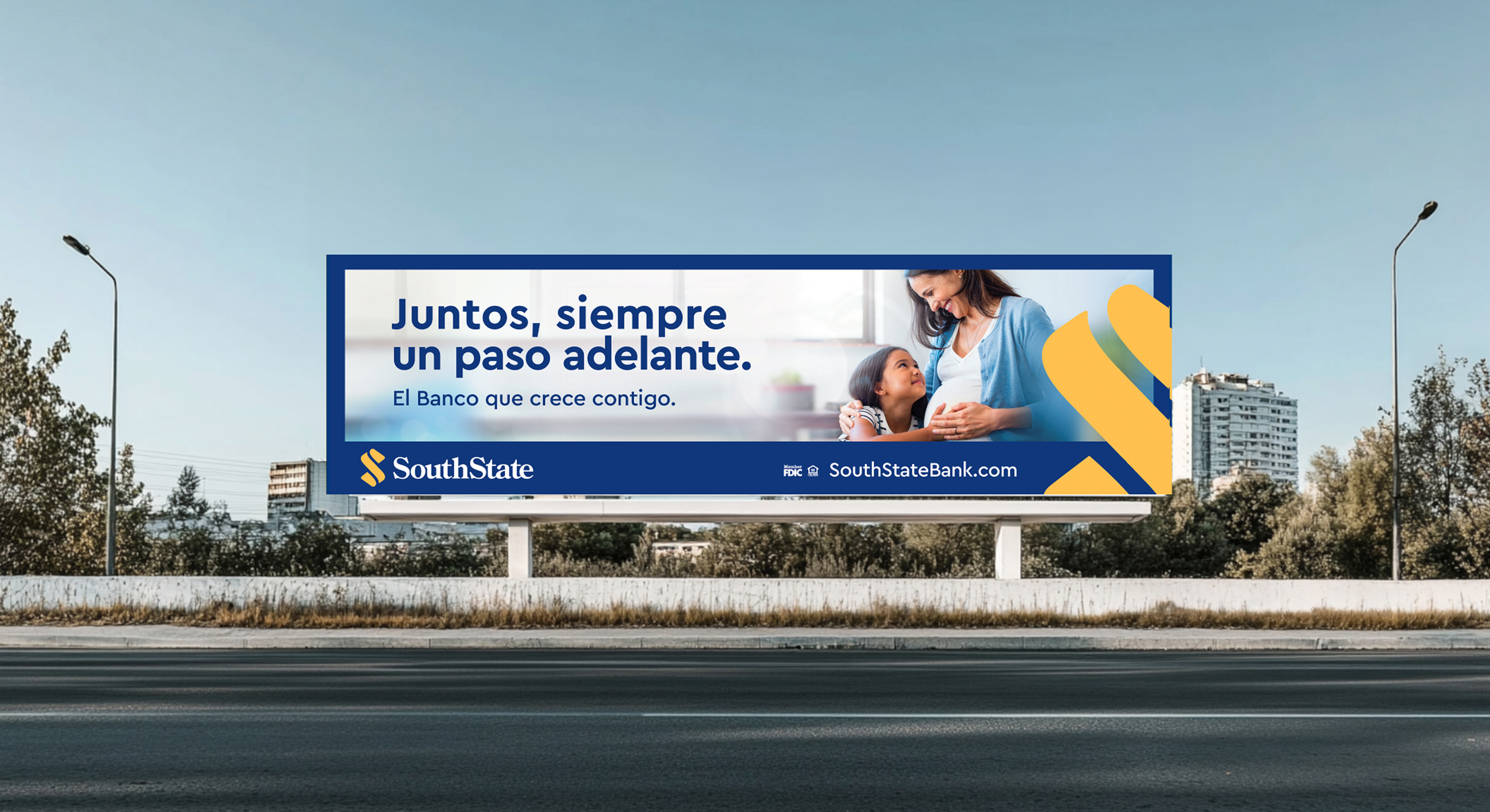 SouthState Bank billboard — El Banco que crece contigo